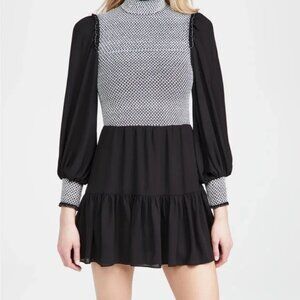 Alice and Olivia Long Sleeve Mini Dress size 8 Perfect condition